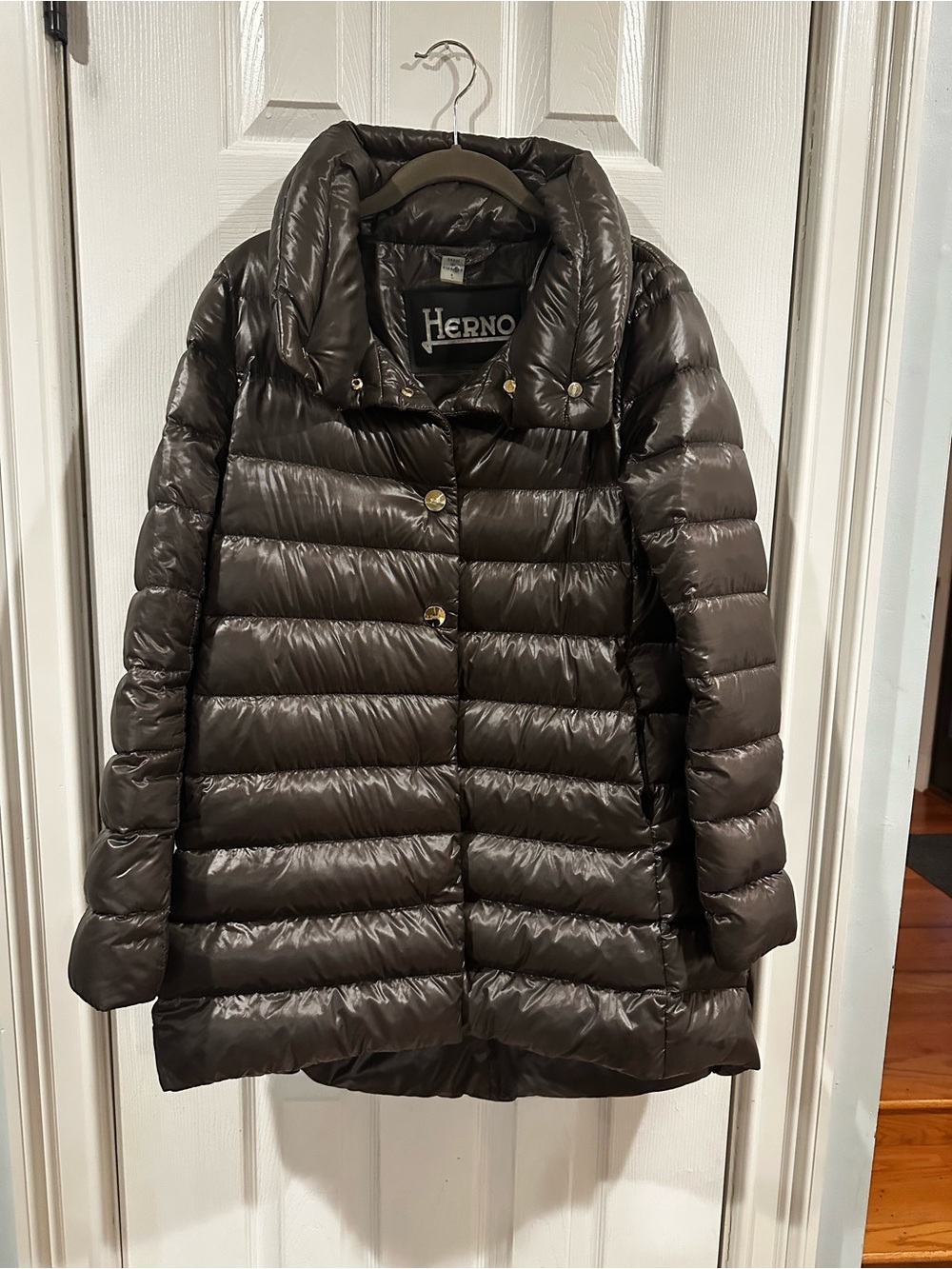 Herno Shiny Grey Puffer Coat. Size 6 worn a few times - Picture 2 of 5